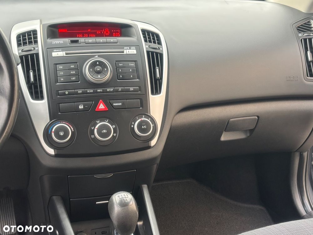 Kia Ceed 1.4 CVVT Spirit - 31