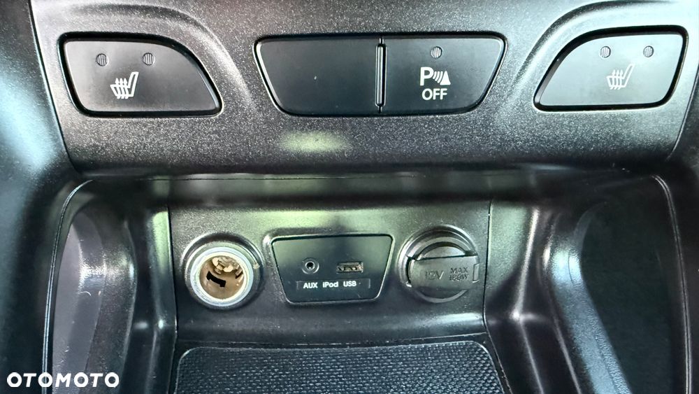 Hyundai ix35 1.6 2WD Fifa World Cup Edition - 17