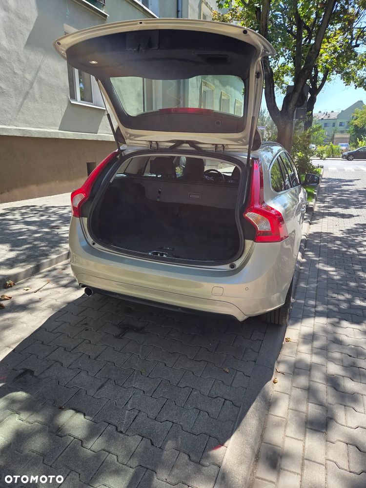 Volvo V60 D2 Drive-E Kinetic - 9