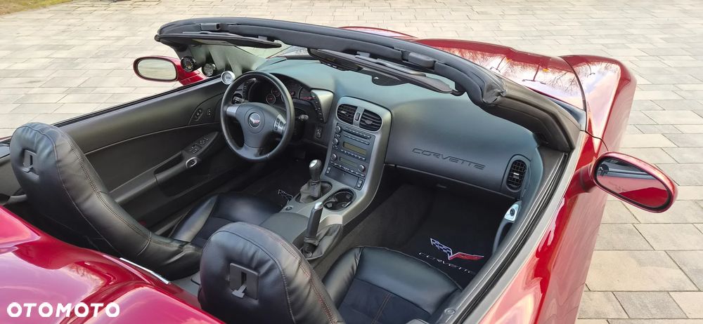 Chevrolet Corvette - 17