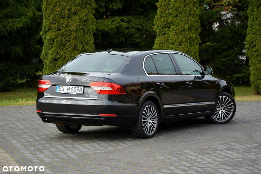 Skoda Superb 2.0 TDI DSG L&K - 6