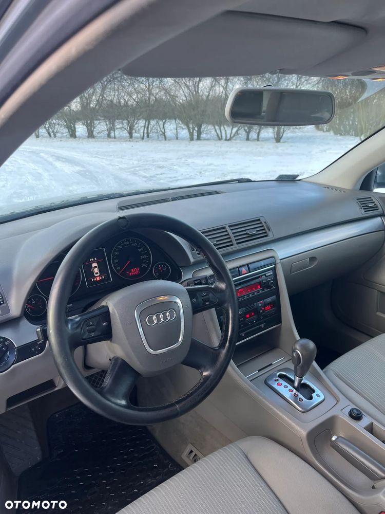 Audi A4 Avant 2.0 TDI multitronic - 9