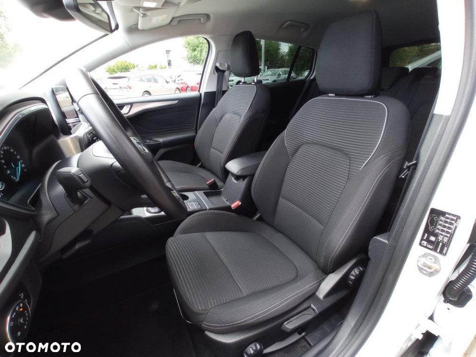 Ford Focus - 11