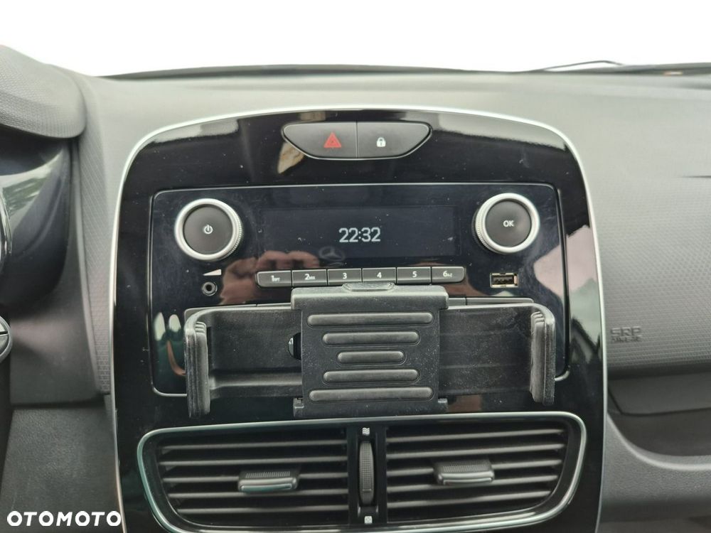 Renault Clio - 14