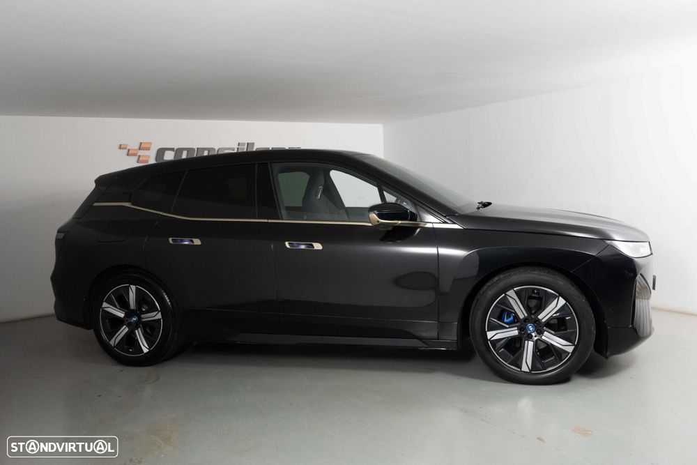 BMW iX xDrive 40 Pack Desportivo - 8