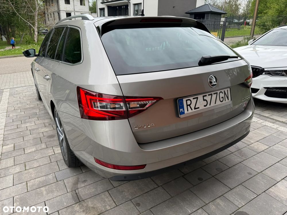 Skoda Superb 2.0 TDI SCR 4x4 L&K DSG - 5
