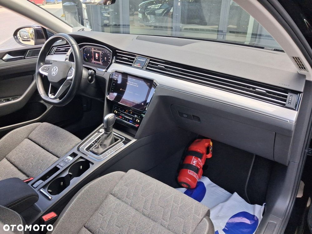Volkswagen Passat 2.0 TDI SCR DSG Business - 32
