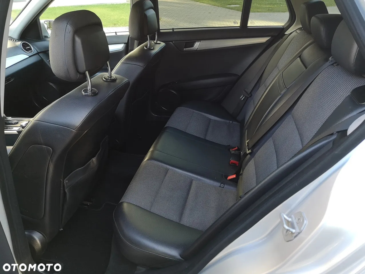 Mercedes-Benz Klasa C 220 (BlueTEC) d T 7G-TRONIC Avantgarde - 7