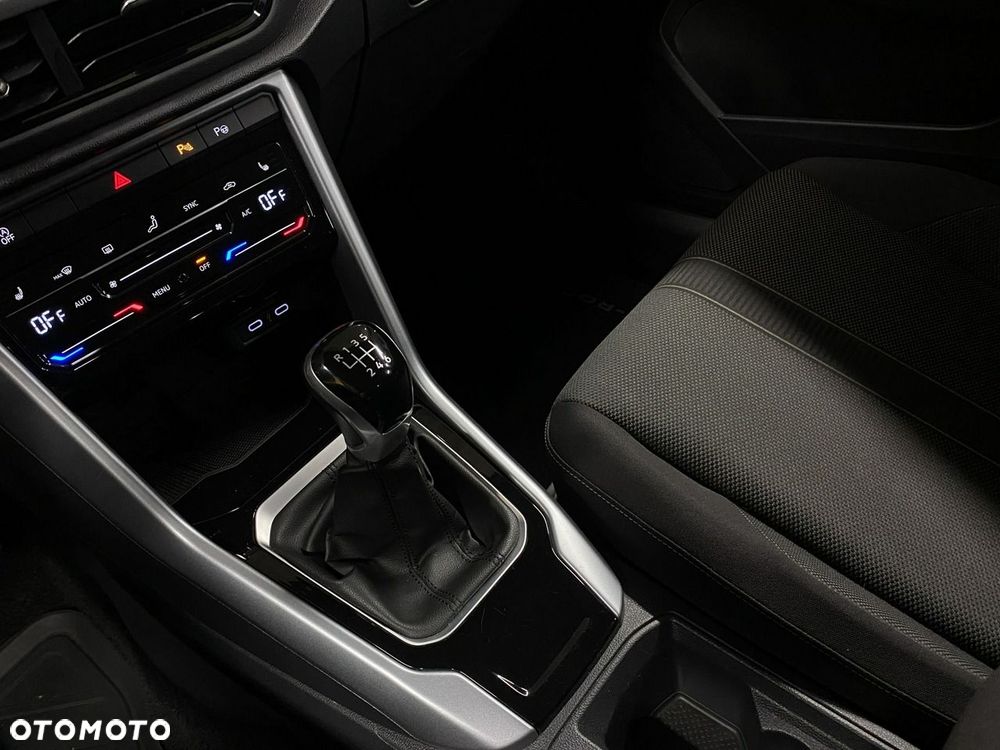 Volkswagen T-Roc - 31