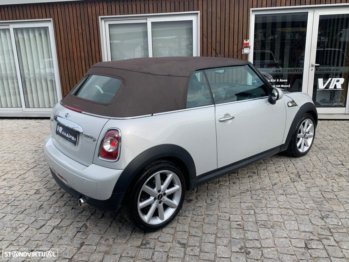 MINI Cabrio Cooper D - 32
