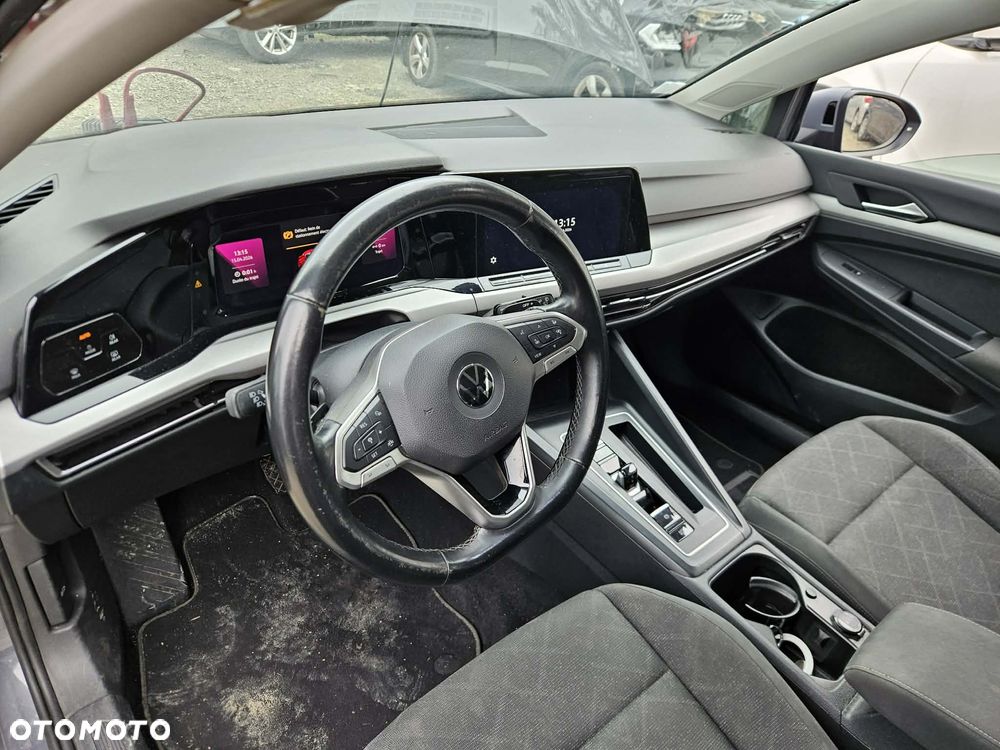 Volkswagen Golf 1.0 eTSI OPF DSG Life - 19