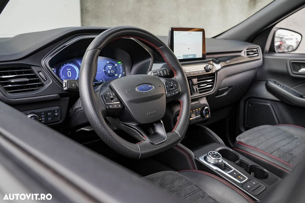 Ford Kuga 2.5 Duratec FHEV 4x4 ST-LINE X - 14