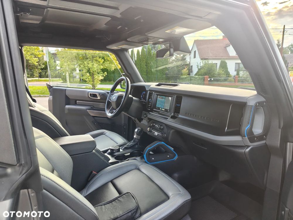 Ford Bronco - 26