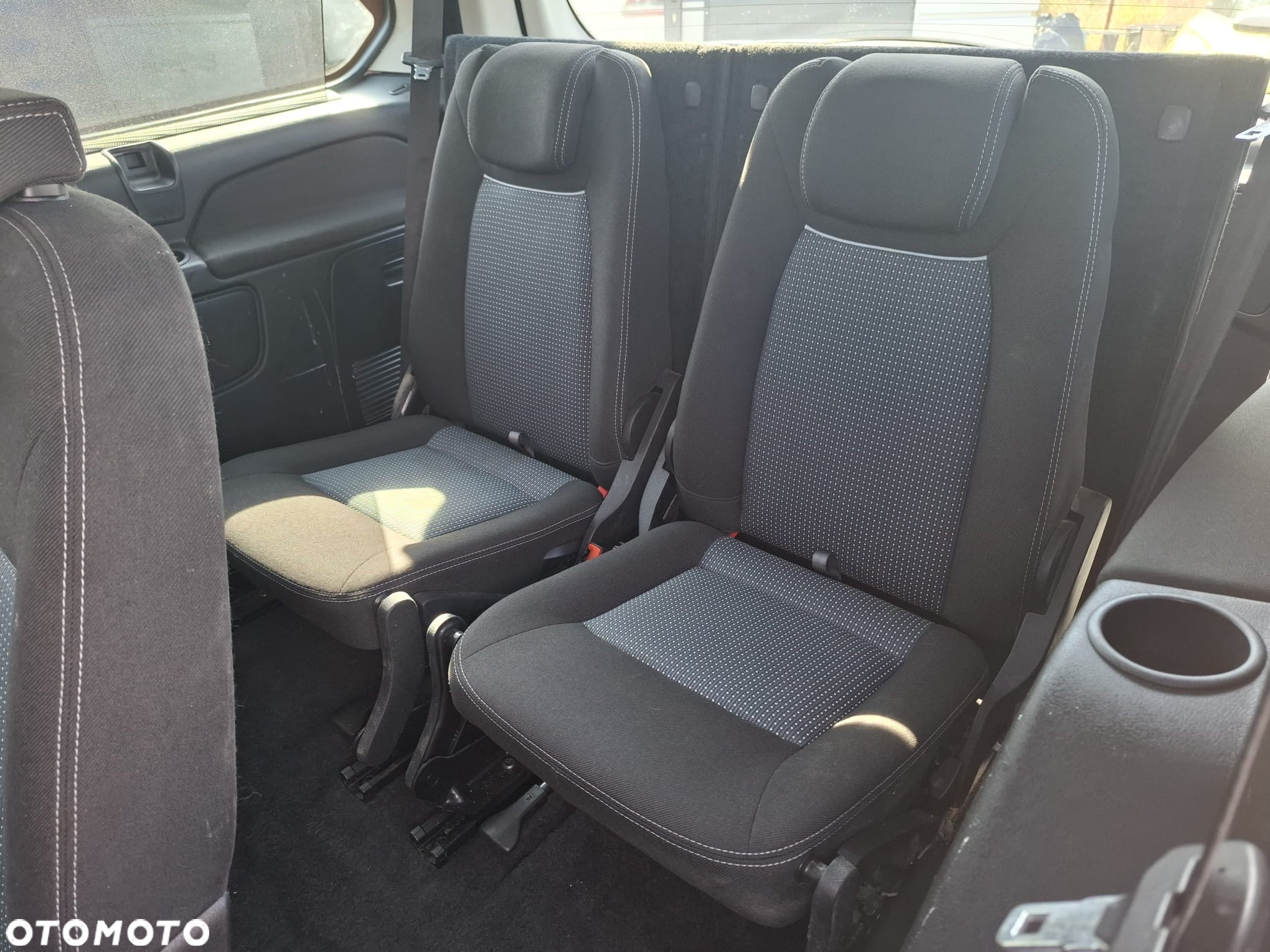 Ford Galaxy - 26