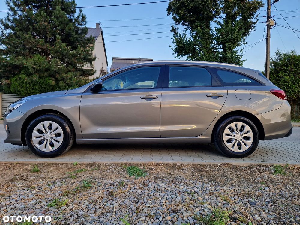 Hyundai i30 1.4 GO Plus - 4