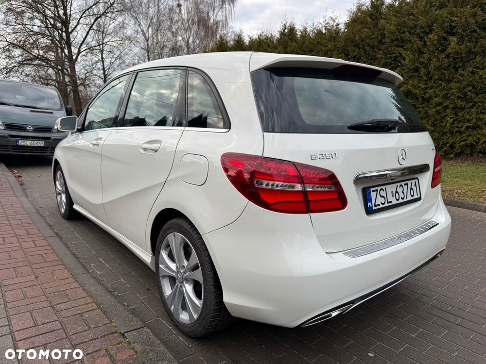 Mercedes-Benz Klasa B 250 4Matic 7G-DCT UrbanStyle Edition - 5