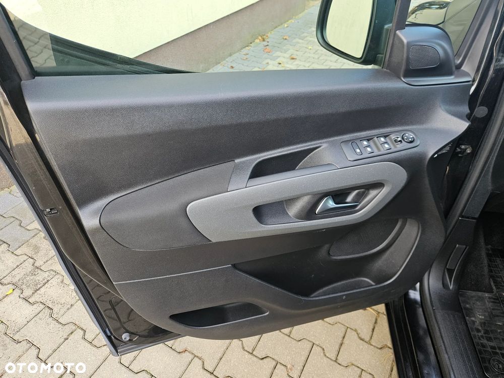 Citroën Berlingo XL BlueHDi 130 FEEL - 23