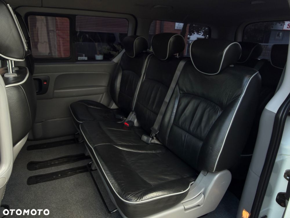 Hyundai H-1 Cargo teilverglast HK - 23