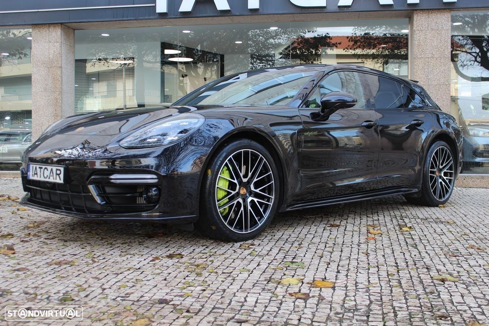Porsche Panamera Sport Turismo 4 E-Hybrid - 2