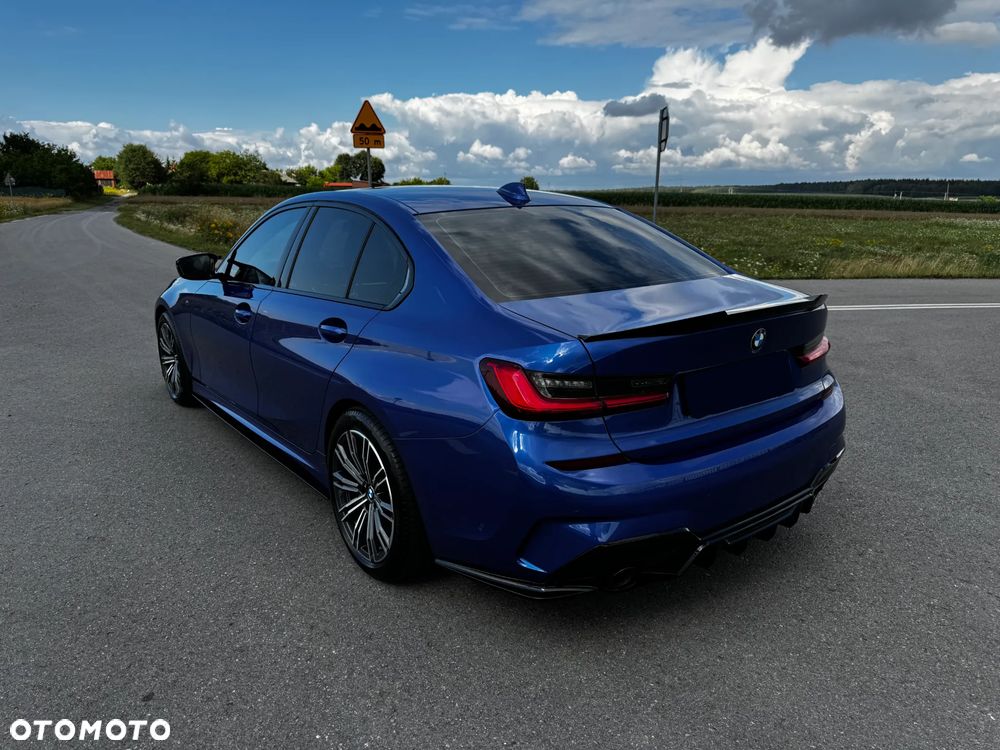BMW Seria 3 318d M Sport - 12