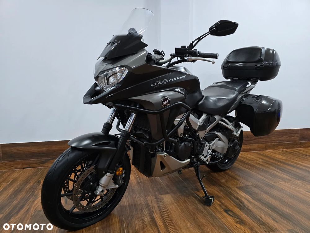 Honda VFR - 27