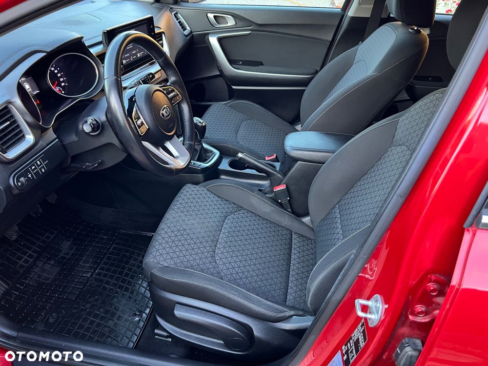 Kia Ceed 1.6 CRDi SCR M - 7