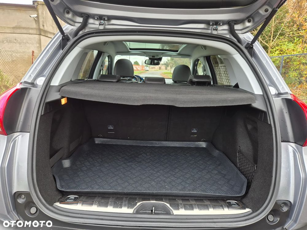 Peugeot 2008 1.6 BlueHDi Allure S&S - 16