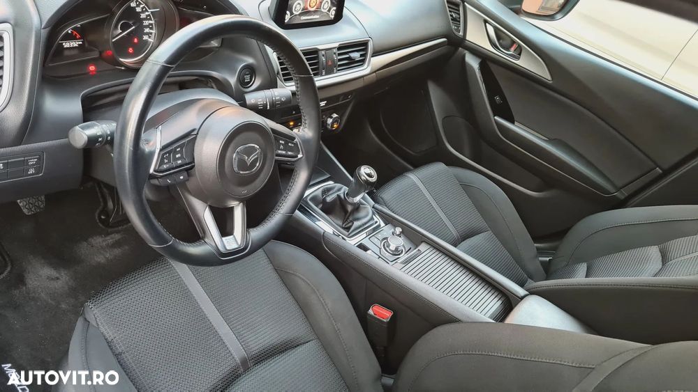 Mazda 3 G120 Revolution - 11