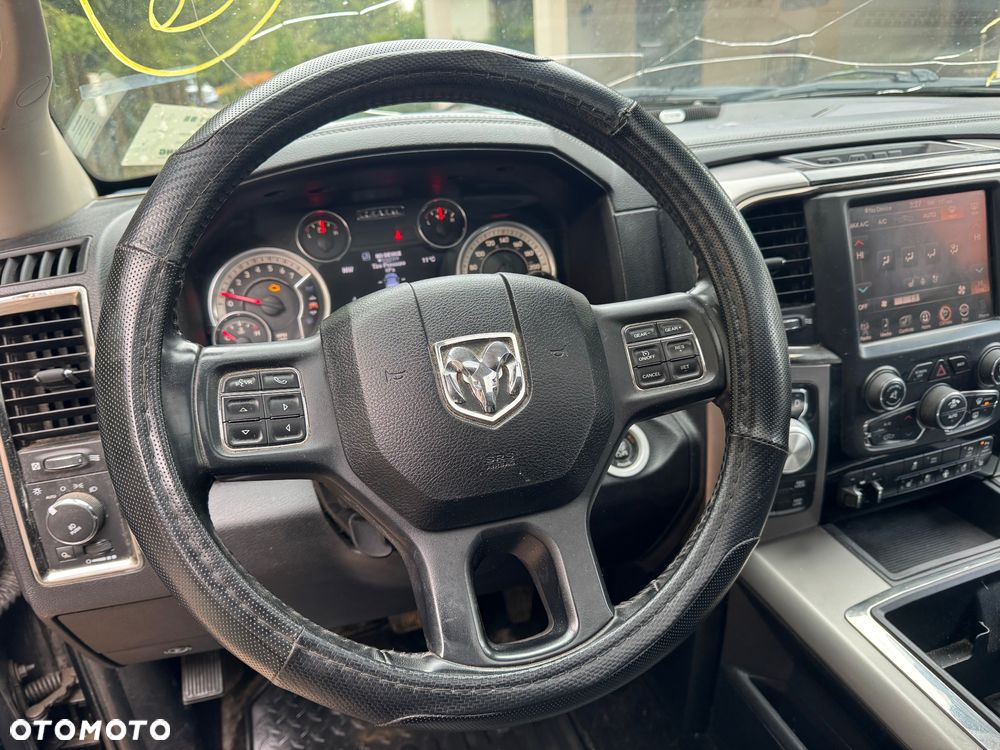 Dodge RAM 1500 5.7 4x4 - 19