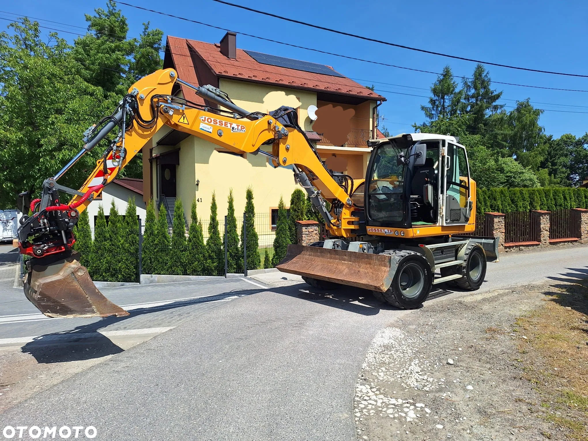 Liebherr A910 - 12