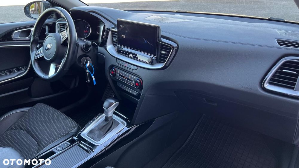 Kia Ceed 1.5 T-GDI MHEV Business Line - 17