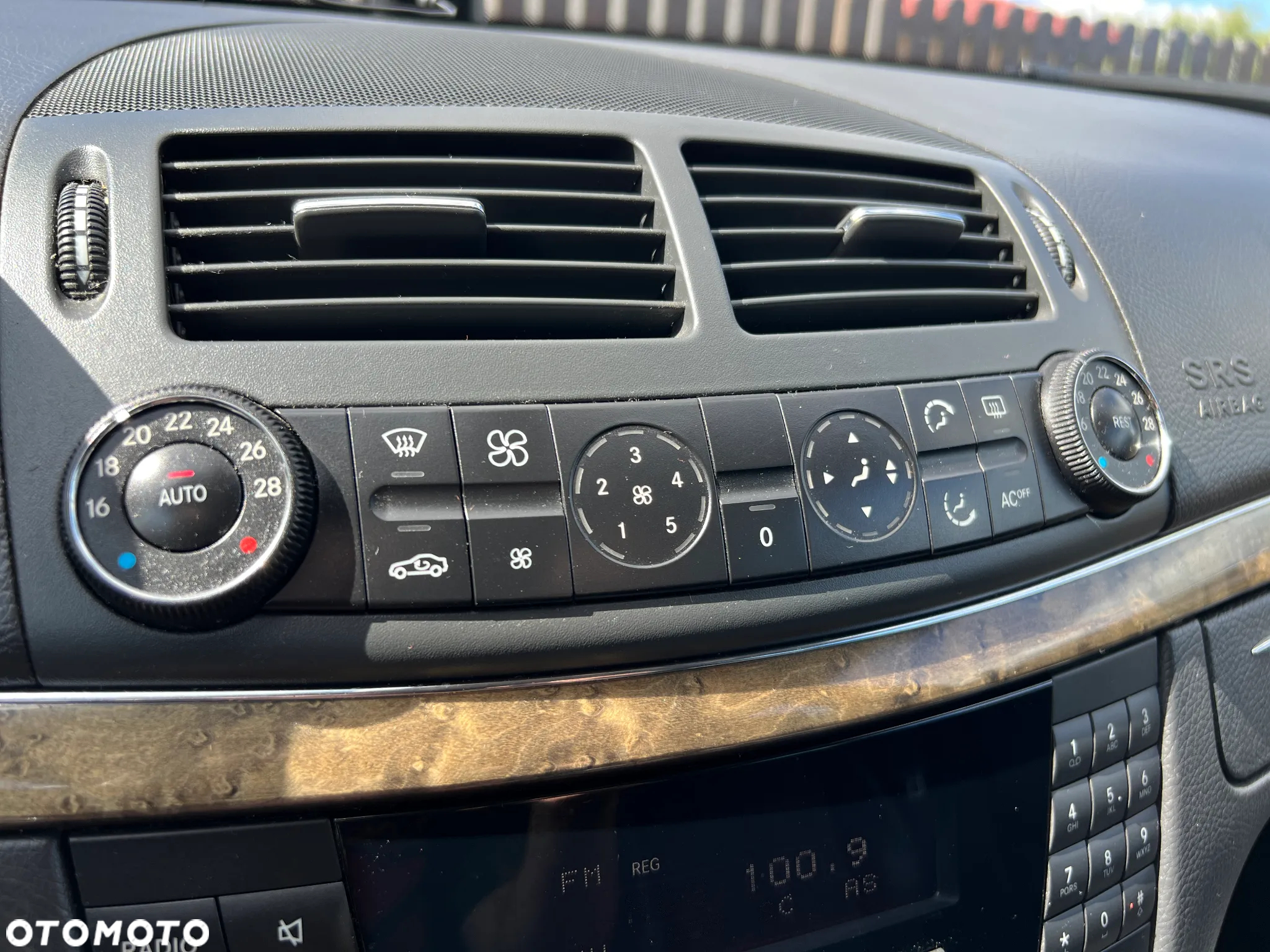 Mercedes-Benz Klasa E 200 T Kompressor Automatik Avantgarde - 20