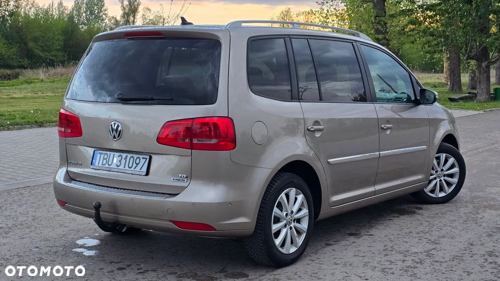 Volkswagen Touran 1.6 TDI DPF Highline - 12