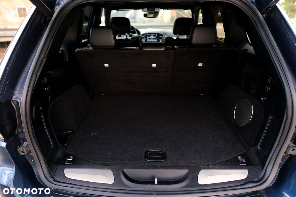 Jeep Grand Cherokee - 13