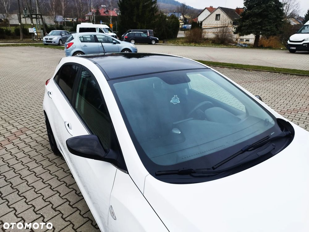 Hyundai i30 blue 1.4 Style - 14