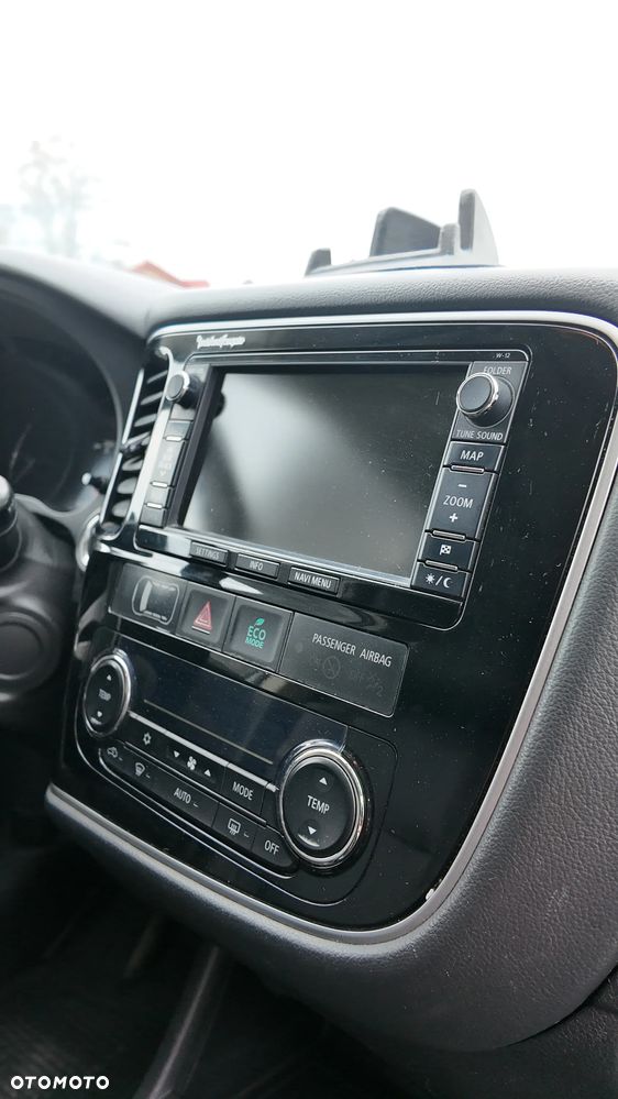 Mitsubishi Outlander 2.2 DID Instyle Navi 4WD - 20