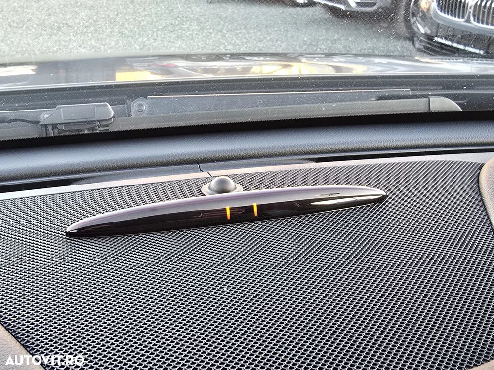 Mercedes-Benz A - 17