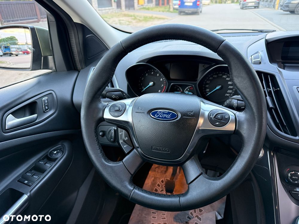 Ford Kuga 1.6 EcoBoost 2x4 Titanium - 22