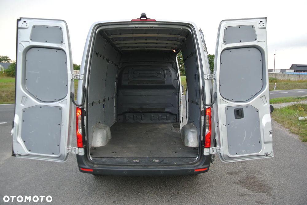 Mercedes-Benz SPRINTER 315 - 7