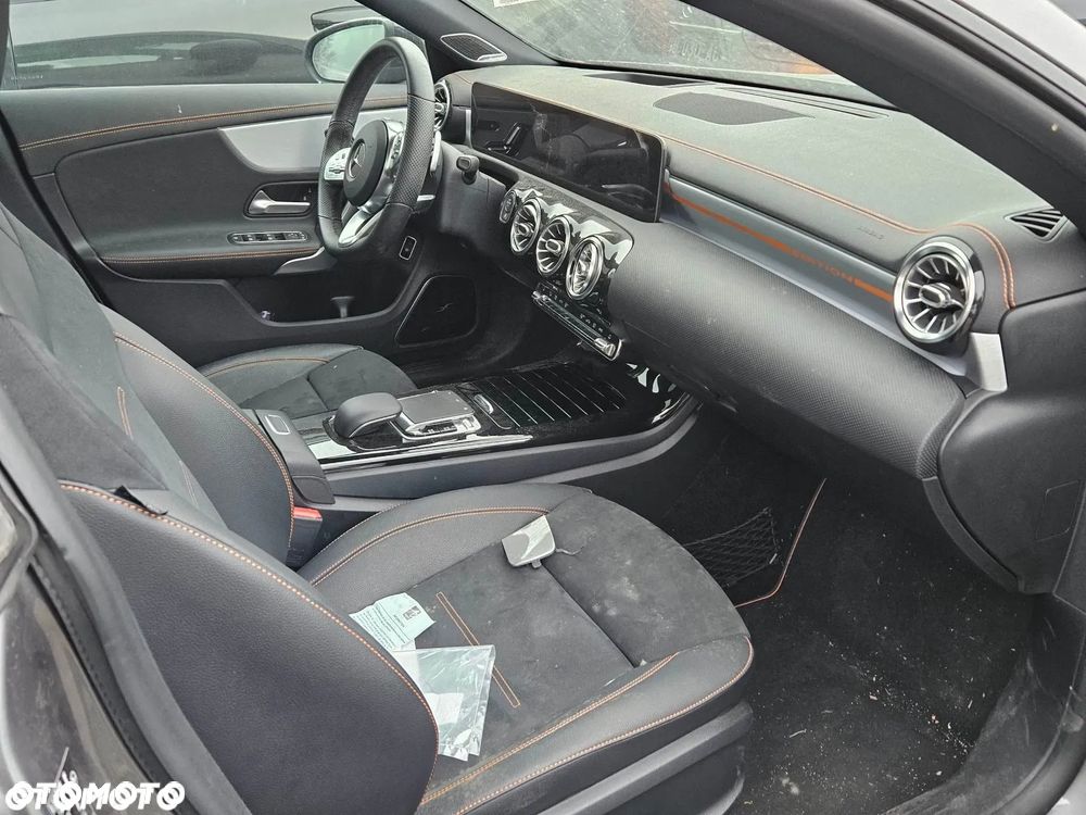 Mercedes-Benz CLA 200 7G-DCT Edition 1 - 11