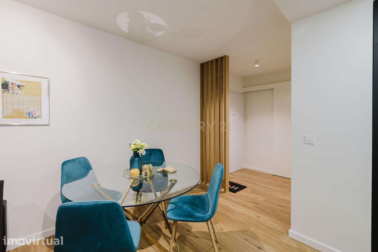 Apartamento T1 para Arrendamento no Funchal com Despesas Incluídas - Grande imagem: 2/14