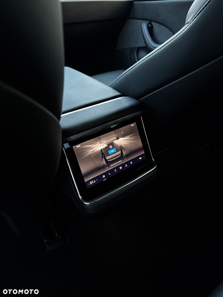 Tesla Model S Long Range - 35