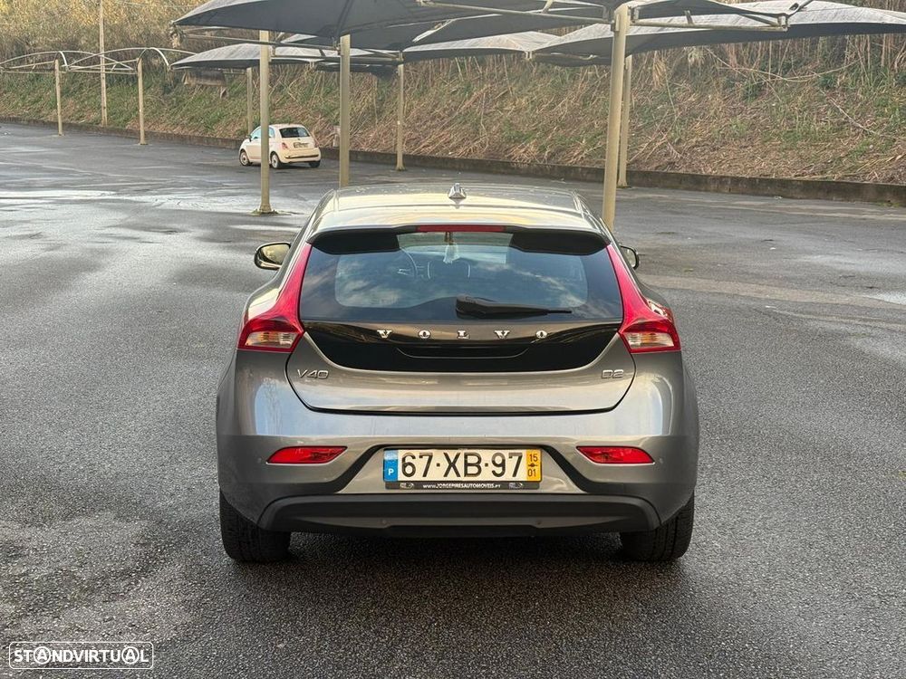 Volvo V40 1.6 D2 Momentum Eco - 6