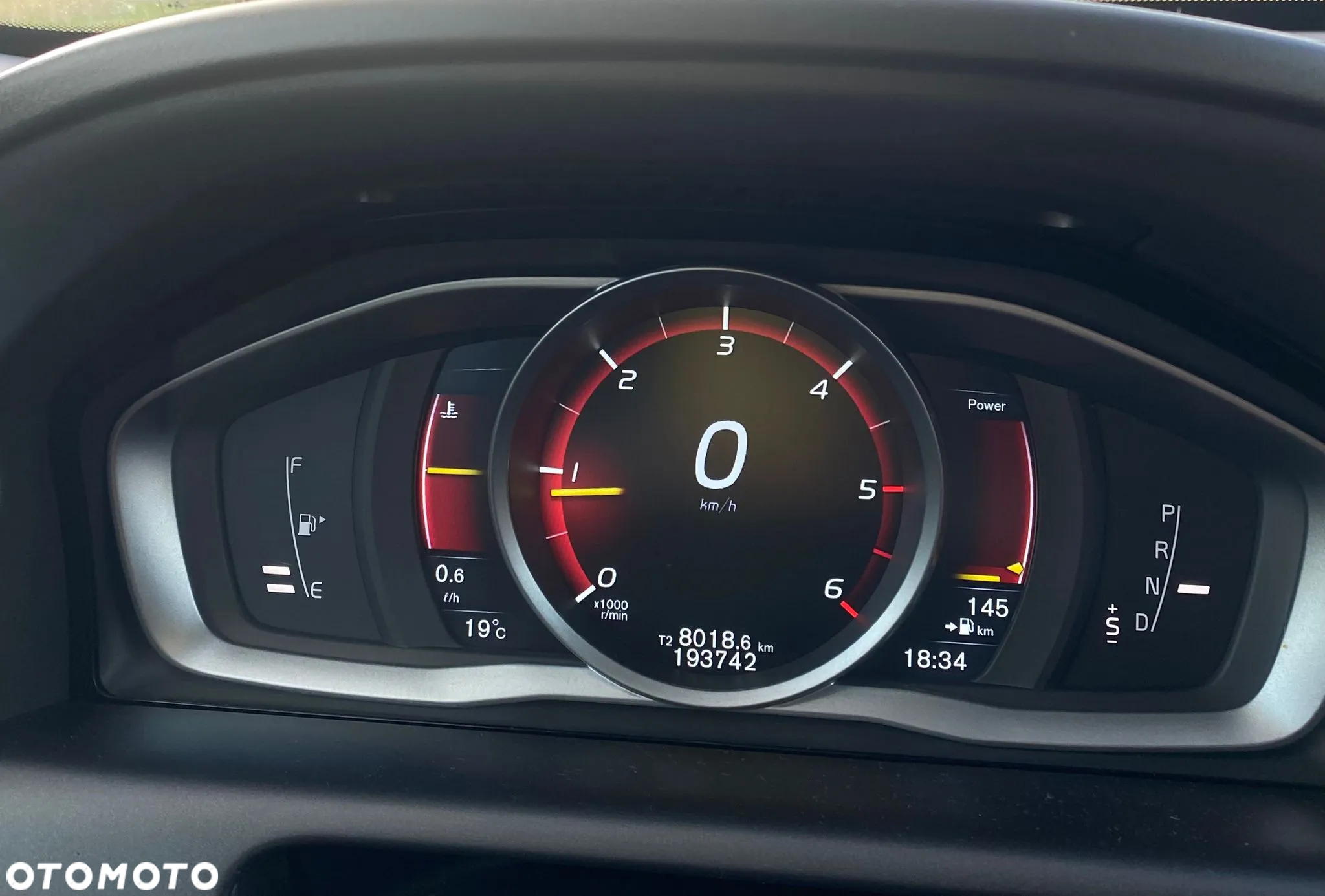 Volvo XC 60 D4 Drive-E Ocean Race - 8