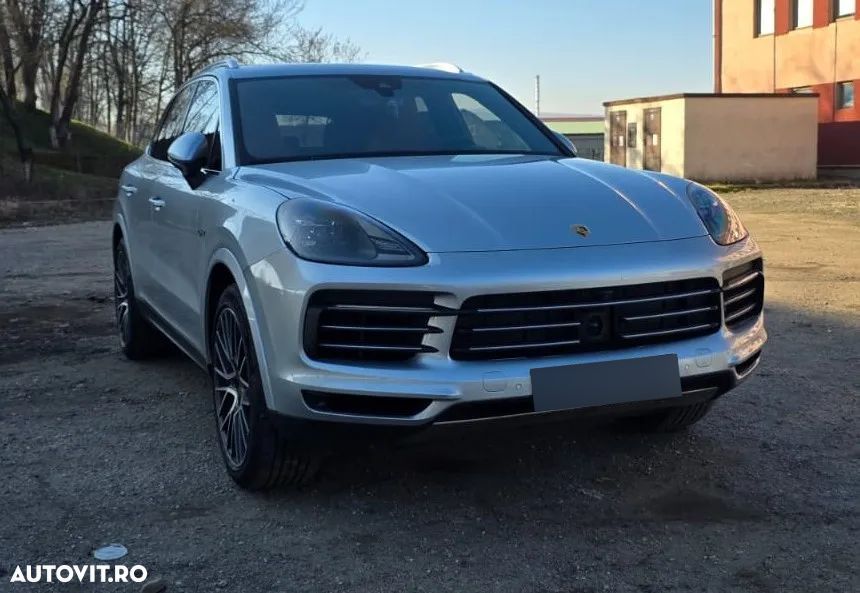 Porsche Cayenne - 10