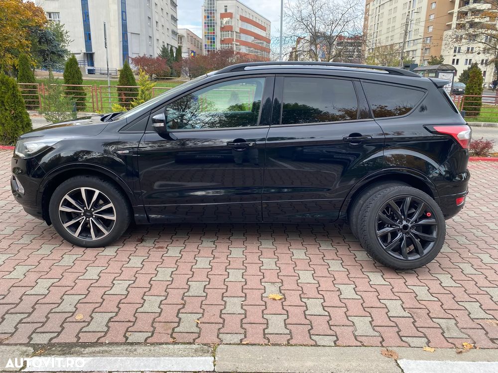 Ford Kuga - 2