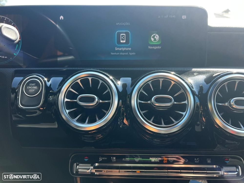 Mercedes-Benz A 250 Limousine e AMG Line - 28