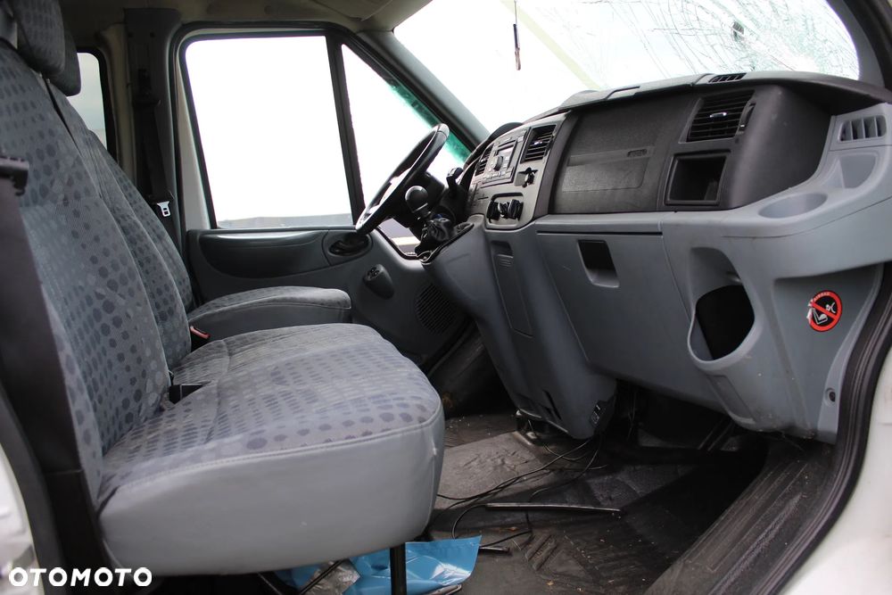 Ford Transit - 16