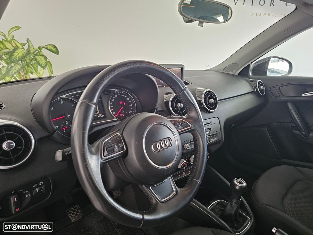 Audi A1 1.6 TDI Attraction - 8