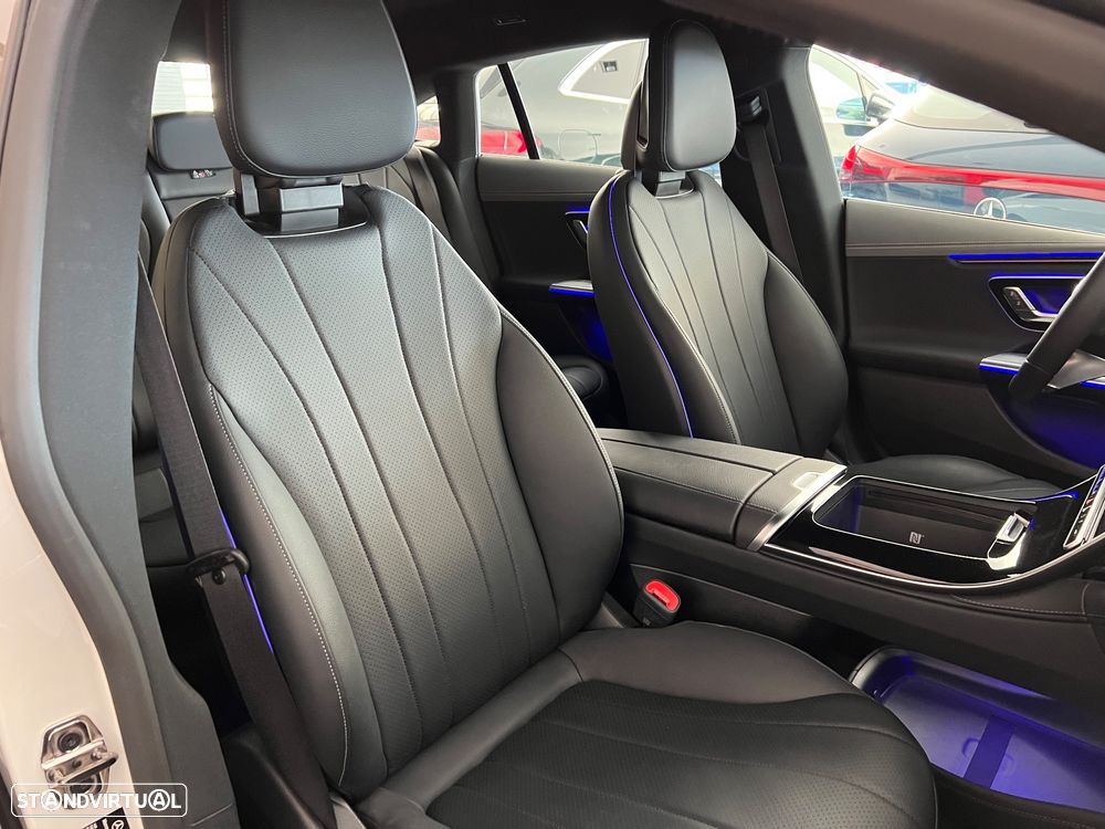 Mercedes-Benz EQE 300 Electric Art - 23